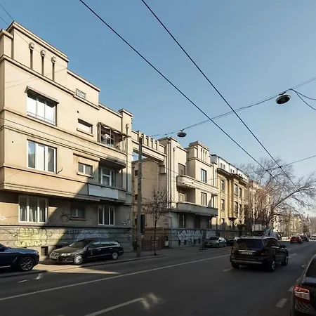 Exquisite Art Deco 2br Prime Location Apartament *