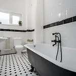 Exquisite Art Deco 2br Prime Location Apartamento *