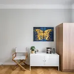 Exquisite Art Deco 2br Prime Location Apartamento