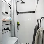 Exquisite Art Deco 2br Prime Location Apartamento