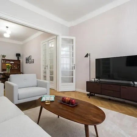Apartment Exquisite Art Deco 2br Prime Location Bucharest