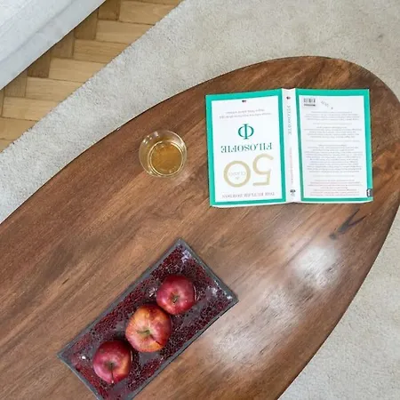 Apartment Exquisite Art Deco 2br Prime Location