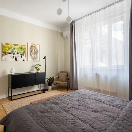 Exquisite Art Deco 2br Prime Location * Bucharest