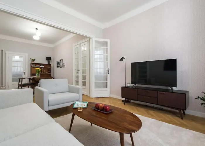 Appartement Exquisite Art Deco 2br Prime Location Bucarest