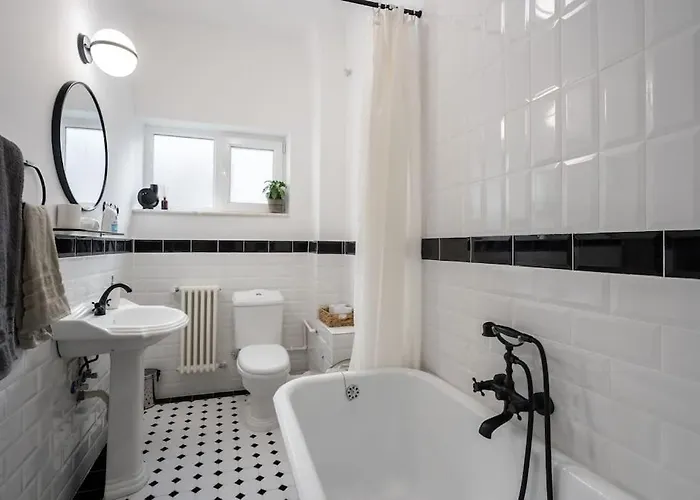 شقة Exquisite Art Deco 2br Prime Location *