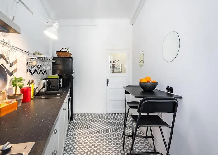 아파트 Exquisite Art Deco 2br Prime Location *