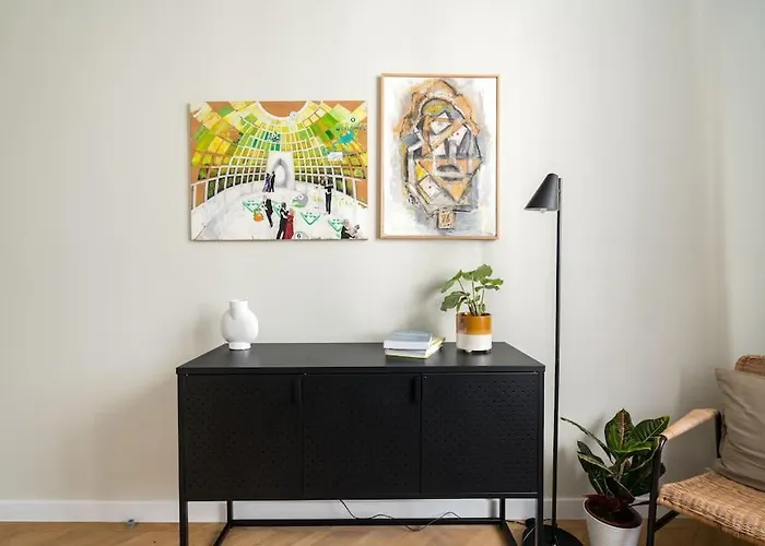 Exquisite Art Deco 2br Prime Location * 부쿠레슈티