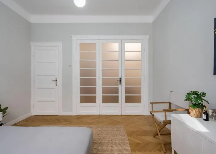 شقة Exquisite Art Deco 2br Prime Location *