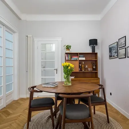 Exquisite Art Deco 2br Prime Location * Бухарест