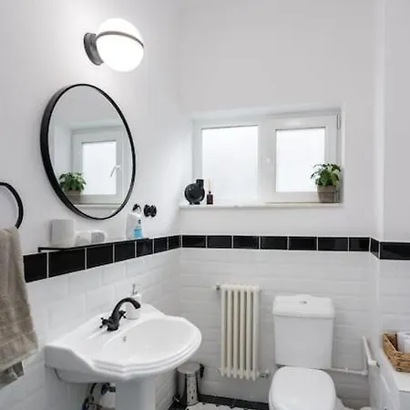 Apartment Exquisite Art Deco 2br Prime Location