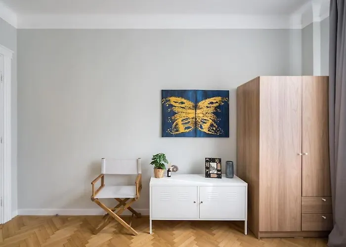 Exquisite Art Deco 2br Prime Location Διαμέρισμα